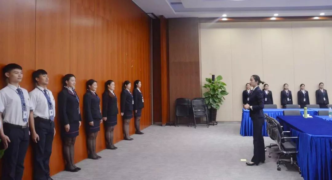 提升服務質量，塑造專業形象——廣電城市服務城市規劃展覽物業服務中心開展服務禮儀與會務服務培訓